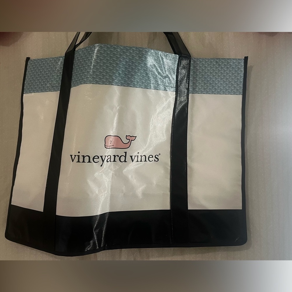 Vineyard Vines Blue and White Tote